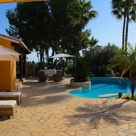 فيلة With Pool And Summer Kitchen بينيسا